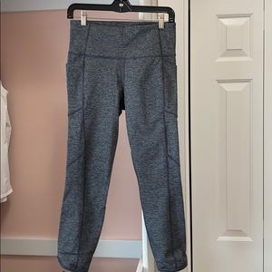 Athleta leggings 3/4” cropped.